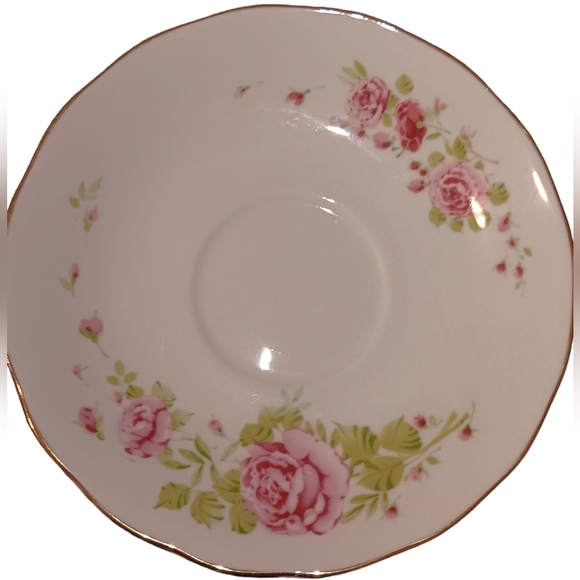 Vintage| Dainty Floral Pink Rose  white teacup saucer set - Picture 4 of 7